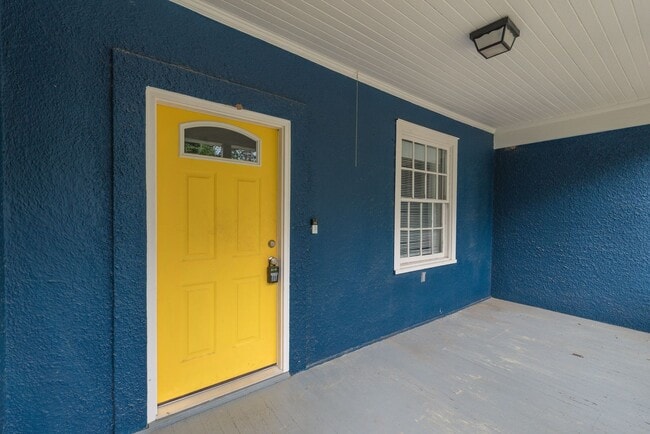 Photo - Beautiful 3 Bedroom 3 Bathroom Home Now Avaialble!
