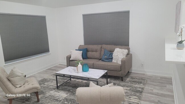 Photo - 1722 Coxwold Ct