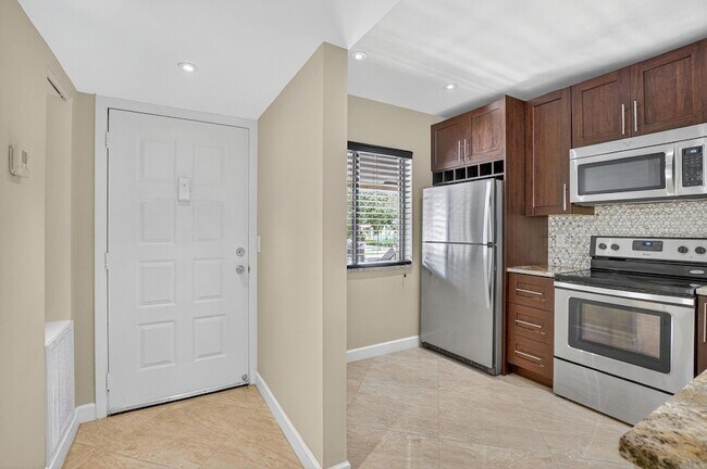 Photo - 21954 Tidewater Terrace Condo Unit F202