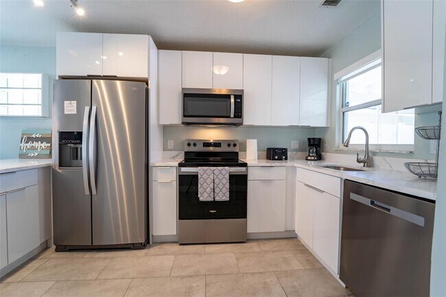 Photo - 4825 Floramar Terrace