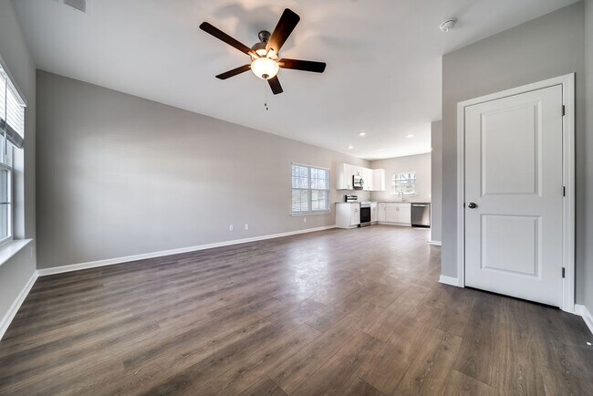 Photo - 348 Kristen Ct