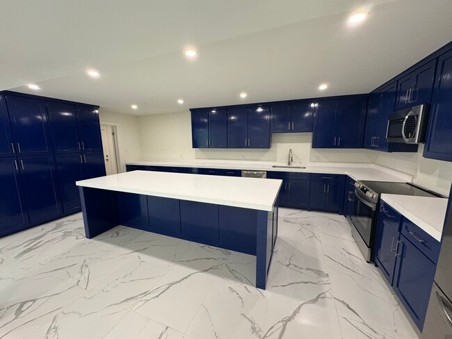 Photo - 13 Royale Cir