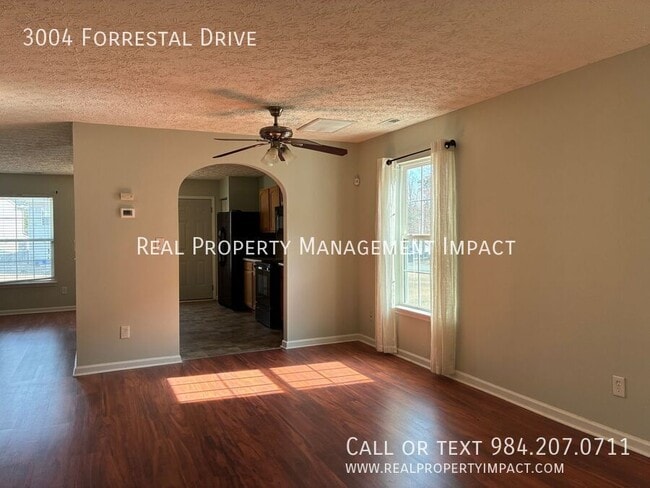 Photo - 3004 Forrestal Dr