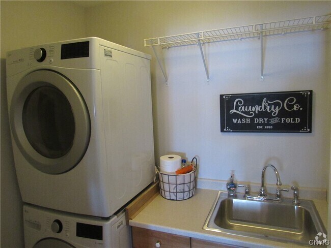 Building Photo - 28 E River Rd Rental