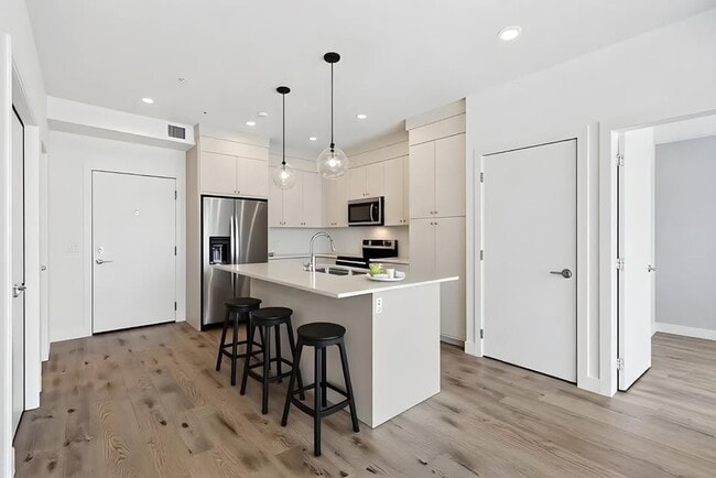Photo - 681 Savanna Blvd NE
