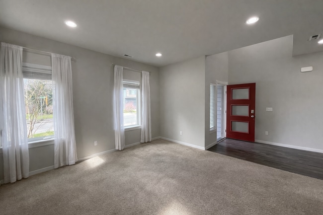 Photo - Spacious 4-Bedroom Home with Balcony and Fenced Yard in Marysville