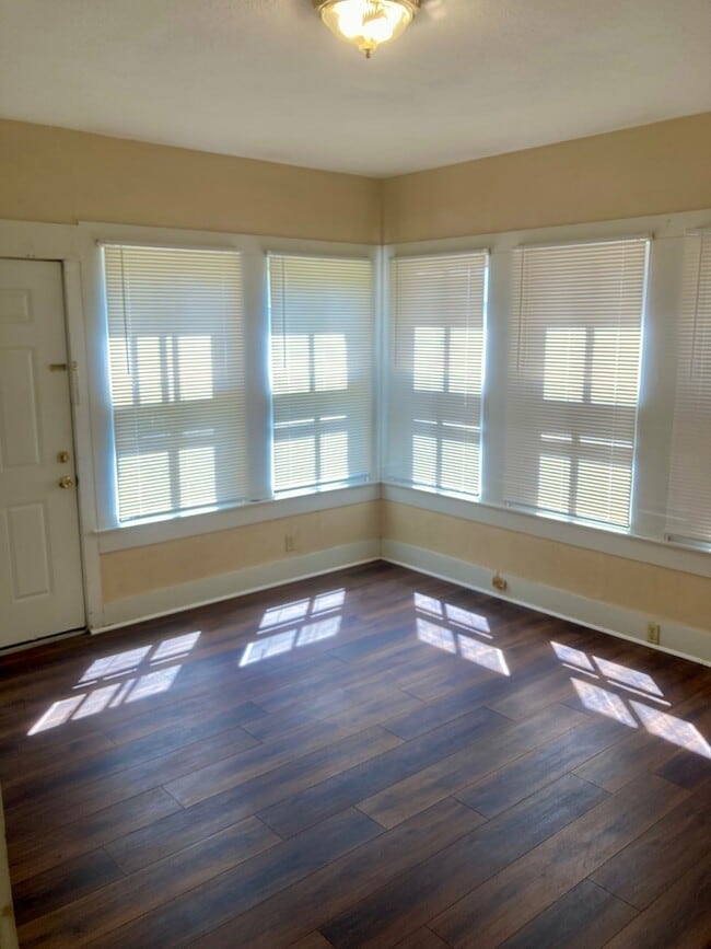 Photo - 3523 Avenue L Unit Front