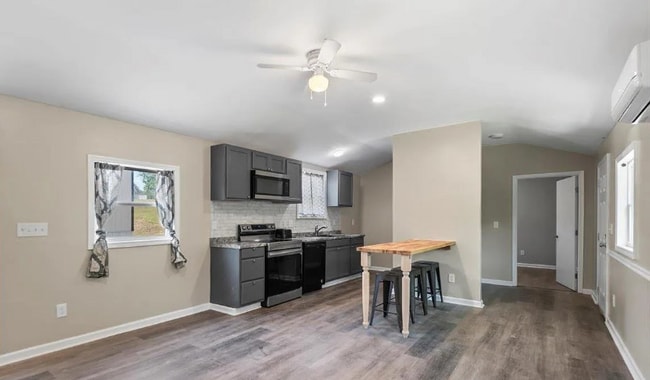 Photo - 16672 Gabriel Way