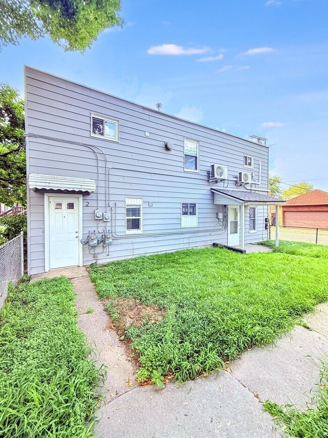 Building Photo - 68 E James St Unit 3 Rental