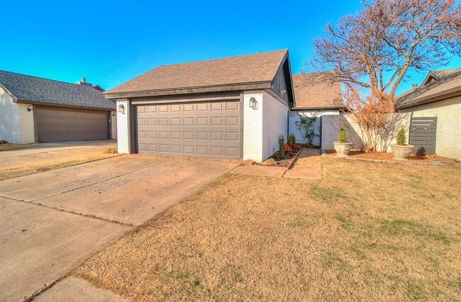 Photo - 3813 Ives Way
