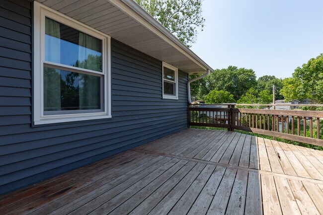 Photo - 1504 Broadview Dr