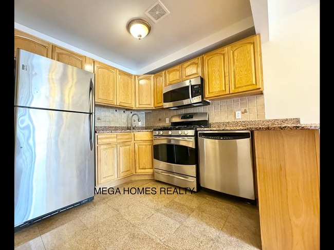 Building Photo - 2122 43rd St Unit 1