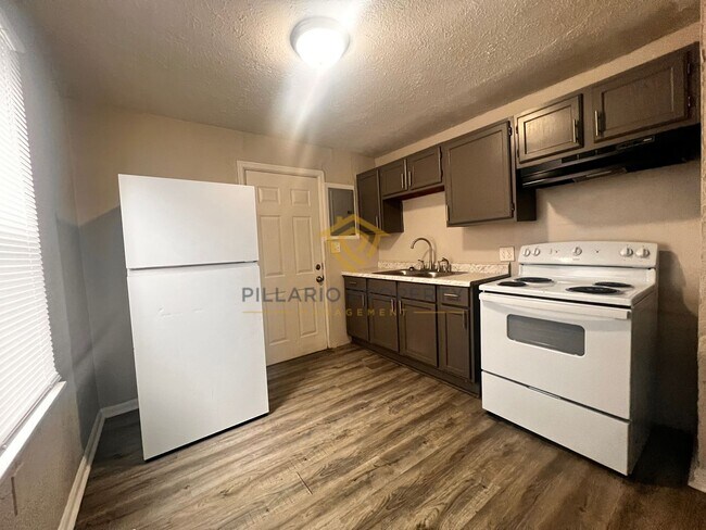 Photo - Freshly Renovated, 2 Bedroom, 1 Bathroom Home Available NOW!