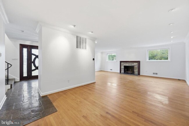 Photo - 5804 Lenox Rd