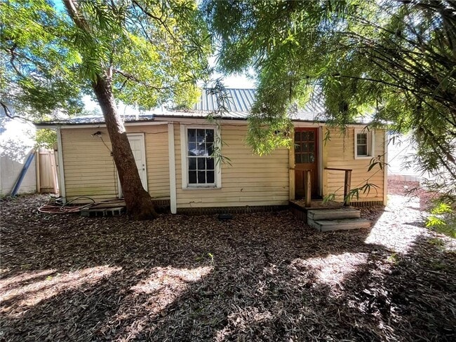 Photo - 303 North Way