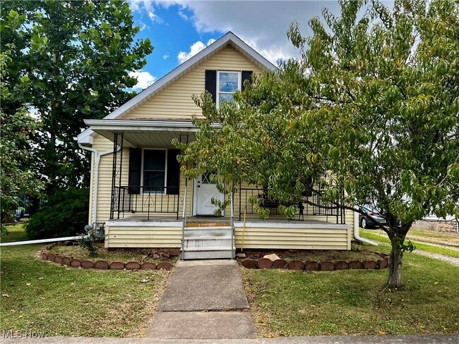 Photo - 1406 Chestnut St House