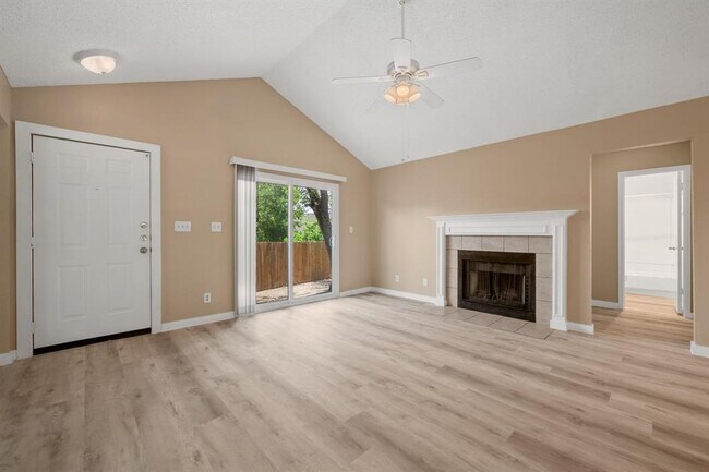 Photo - 16016 Fitchburg Cir