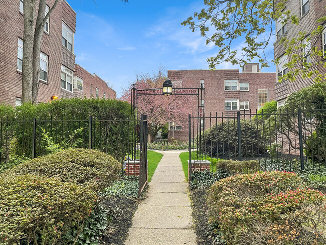 Sedgwick Gardens - Sedgwick Gardens Apartments