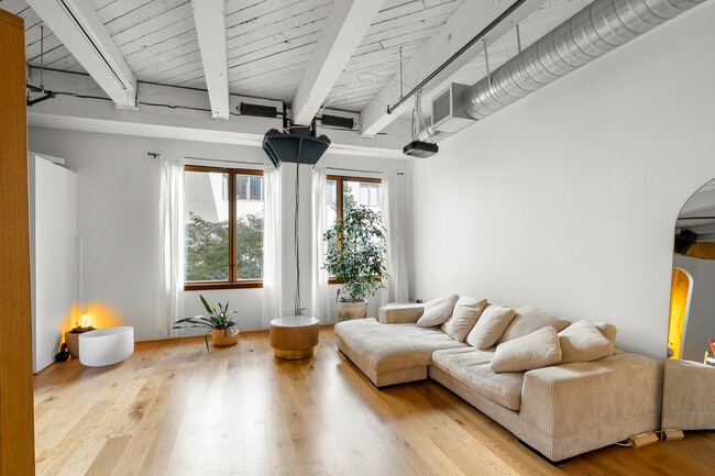 1420 NW Lovejoy St Unit 427