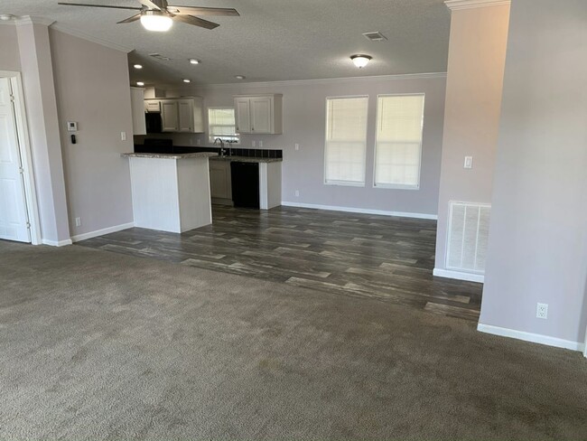 Photo - 517 Remann Rd