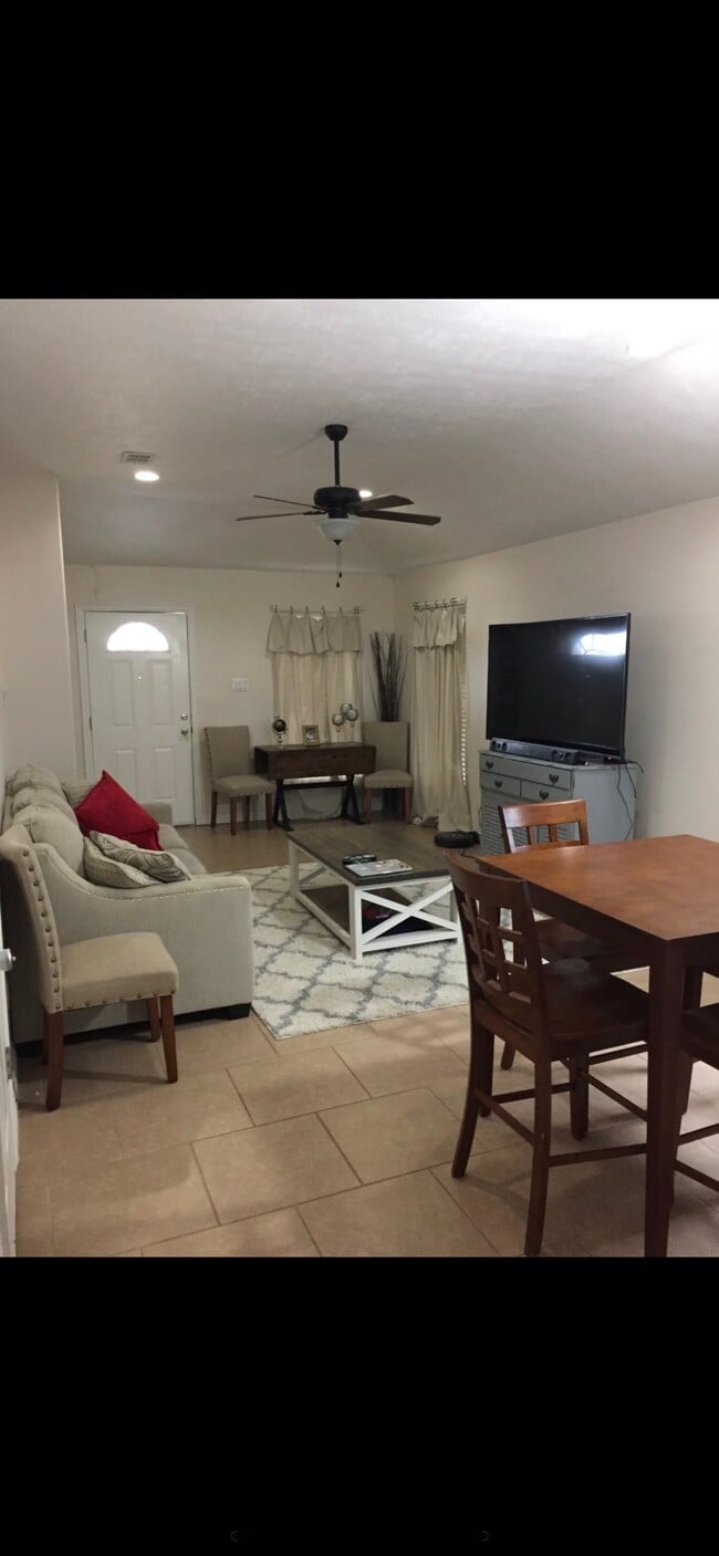 Photo - 3120 Avenue B