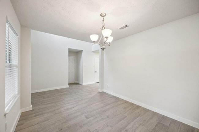 Photo - 39 W Sage Creek Pl