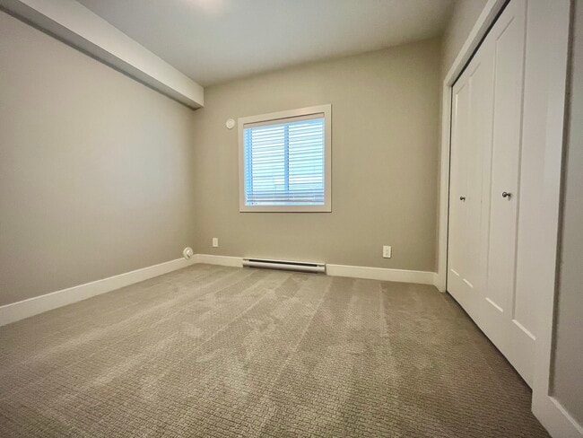 2883 Constellation Av