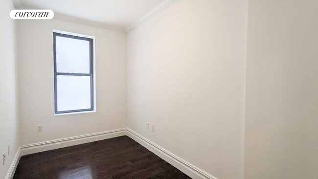Photo - 24-39-39 38th St