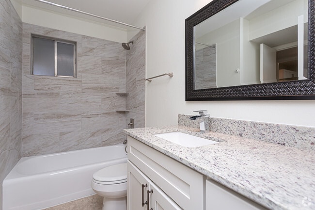 1 BR, 1 BA - 620 SF