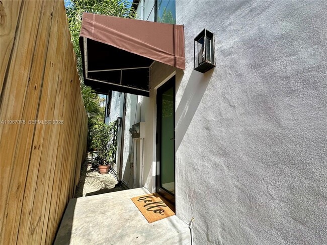 Photo - 3147 Jackson Ave