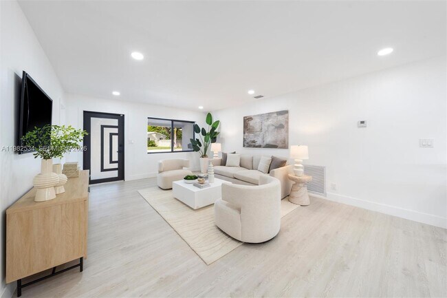 Photo - 1305 N 31st Rd