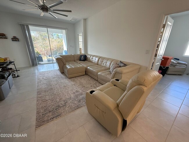 Photo - 412 Three Oaks Dr