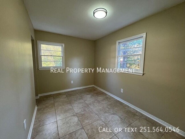 Photo - 6805 Stinson Ct