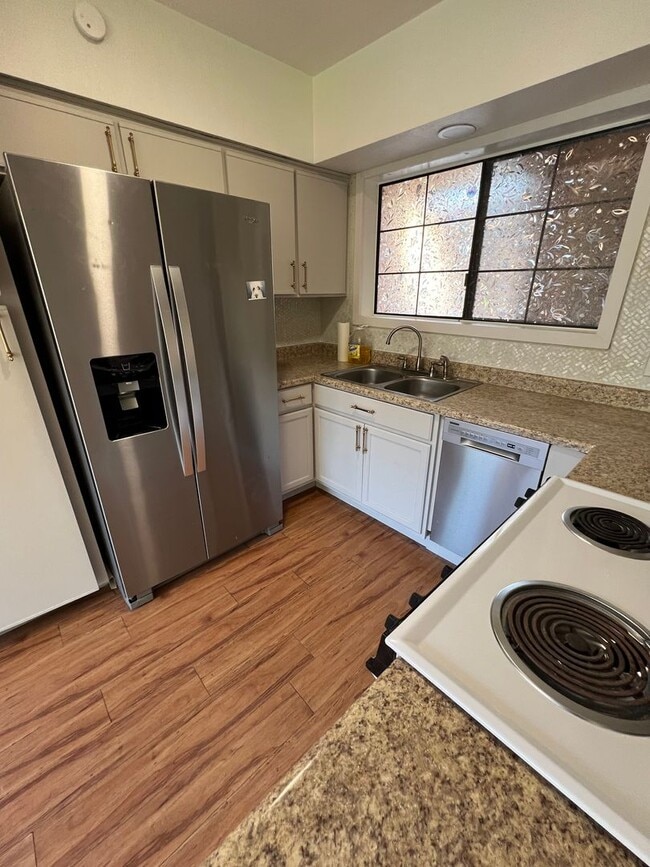Photo - 3 Bedroom 2 bath Condo in Midvale!