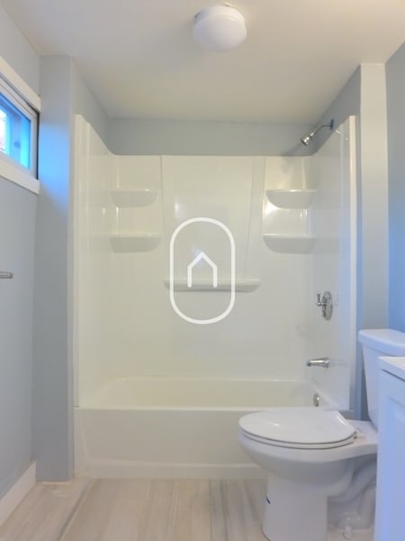 Photo - 29 Commonwealth Ter Unit A