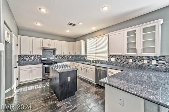 Photo - 9469 Green Vineyard Ave