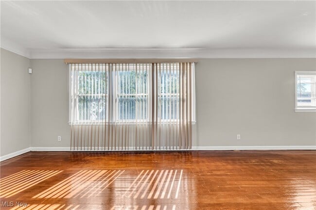 Building Photo - 1482 Genesee Rd Unit 2/UP