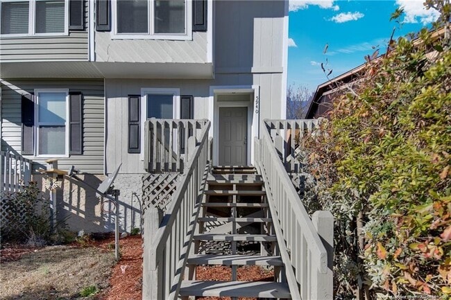 Photo - 5940 Laguna Dr