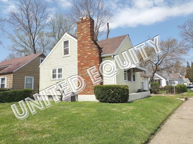 Building Photo - 3401 Earlham Dr