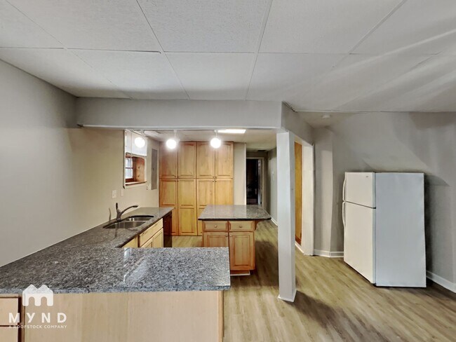 Photo - 400 Woodstream Dr