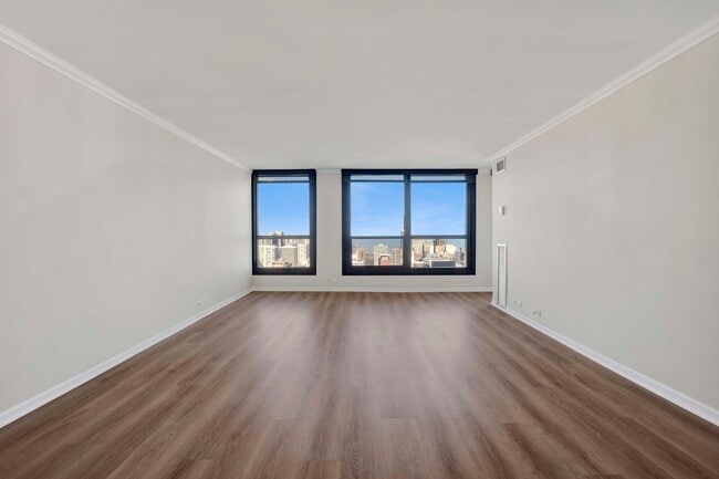 Photo - 1030 N State St Unit 34D