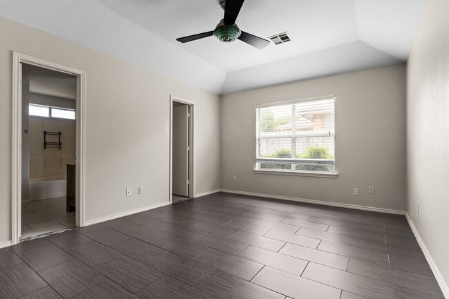 Photo - 5512 Golden Dr