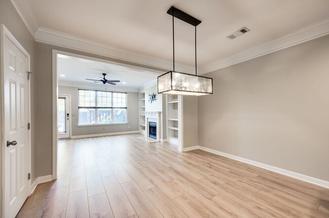 Photo - Awesome 2BE/2.5BA in the Pristine Park at ...