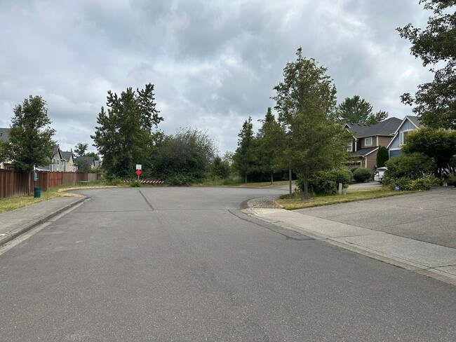 Photo - Beautiful 5 Bed/3Ba Single Family Home