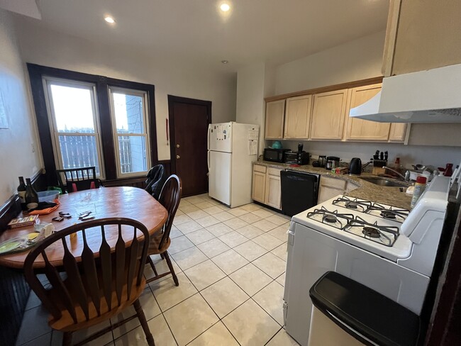 Photo - 140 St Alphonsus St Unit 2