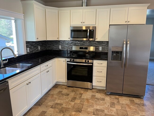Photo - 1016 114th Ave E