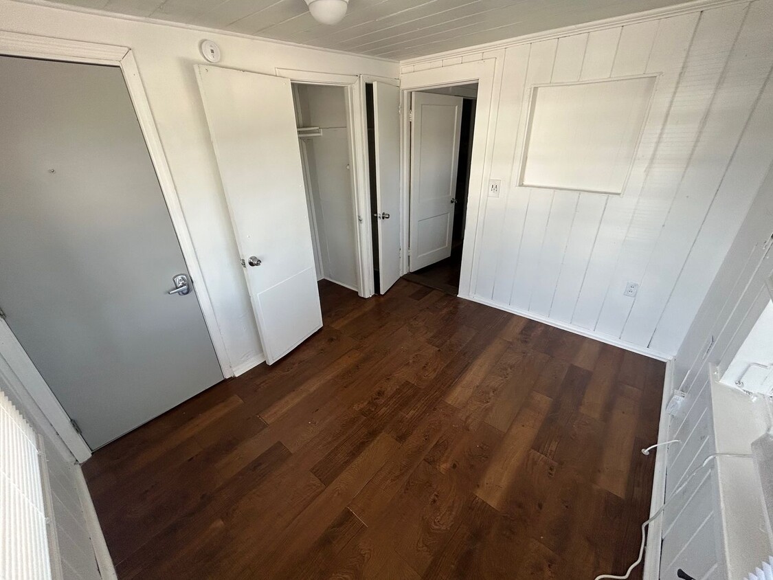 Photo - 528 5th Ave W