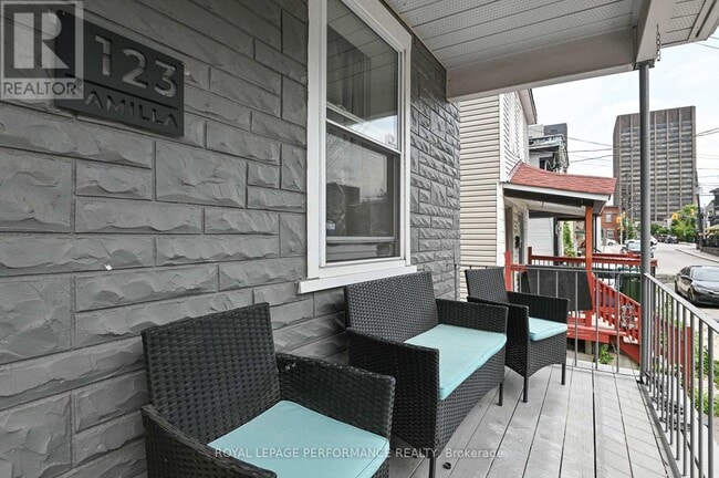 Photo - 123 Pamilla St