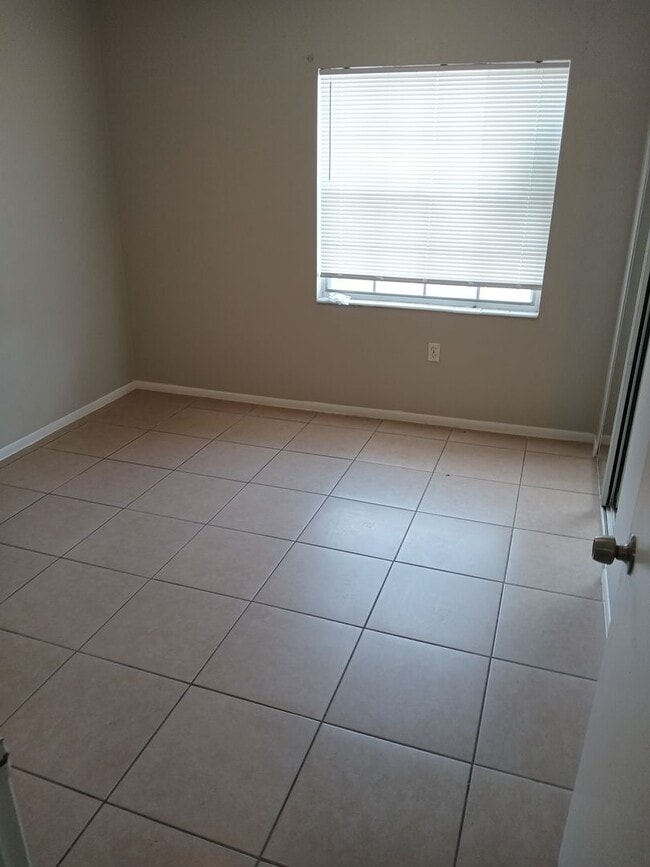 Photo - 1428 Holden Ave