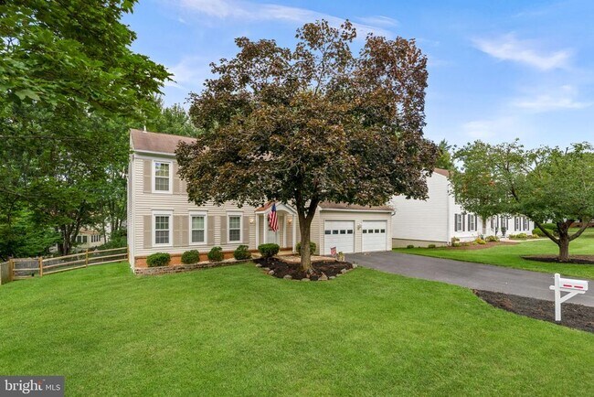 Photo - 10163 Yorktown Way